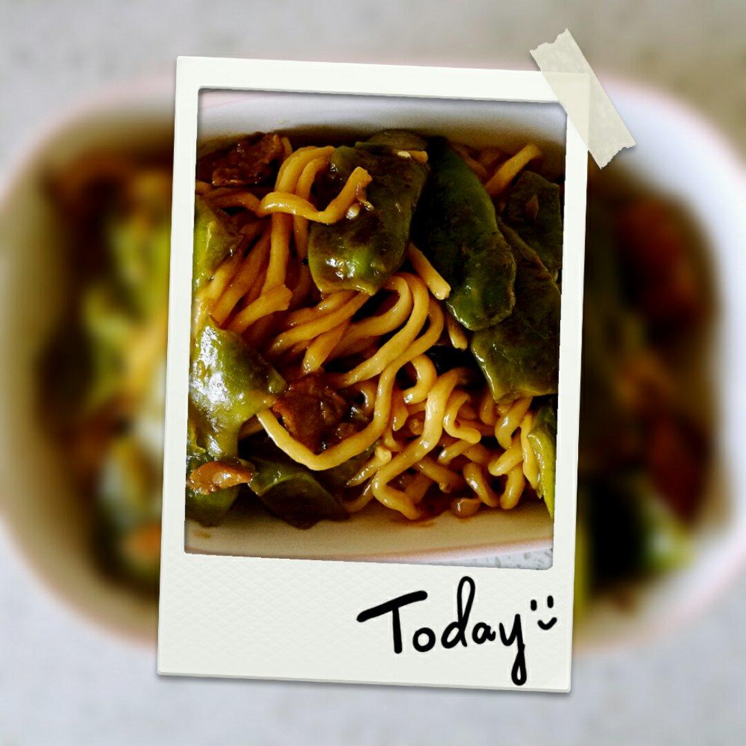 最适合夏天的一锅出--酱香豆角焖面