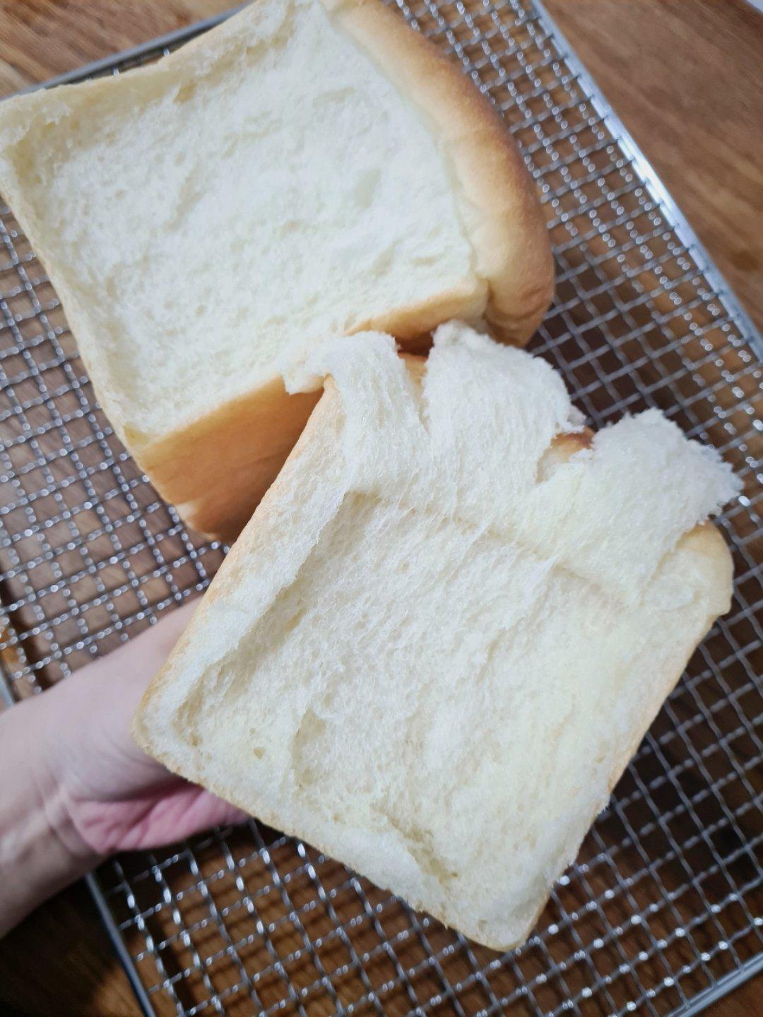软到拿不起来的生吐司