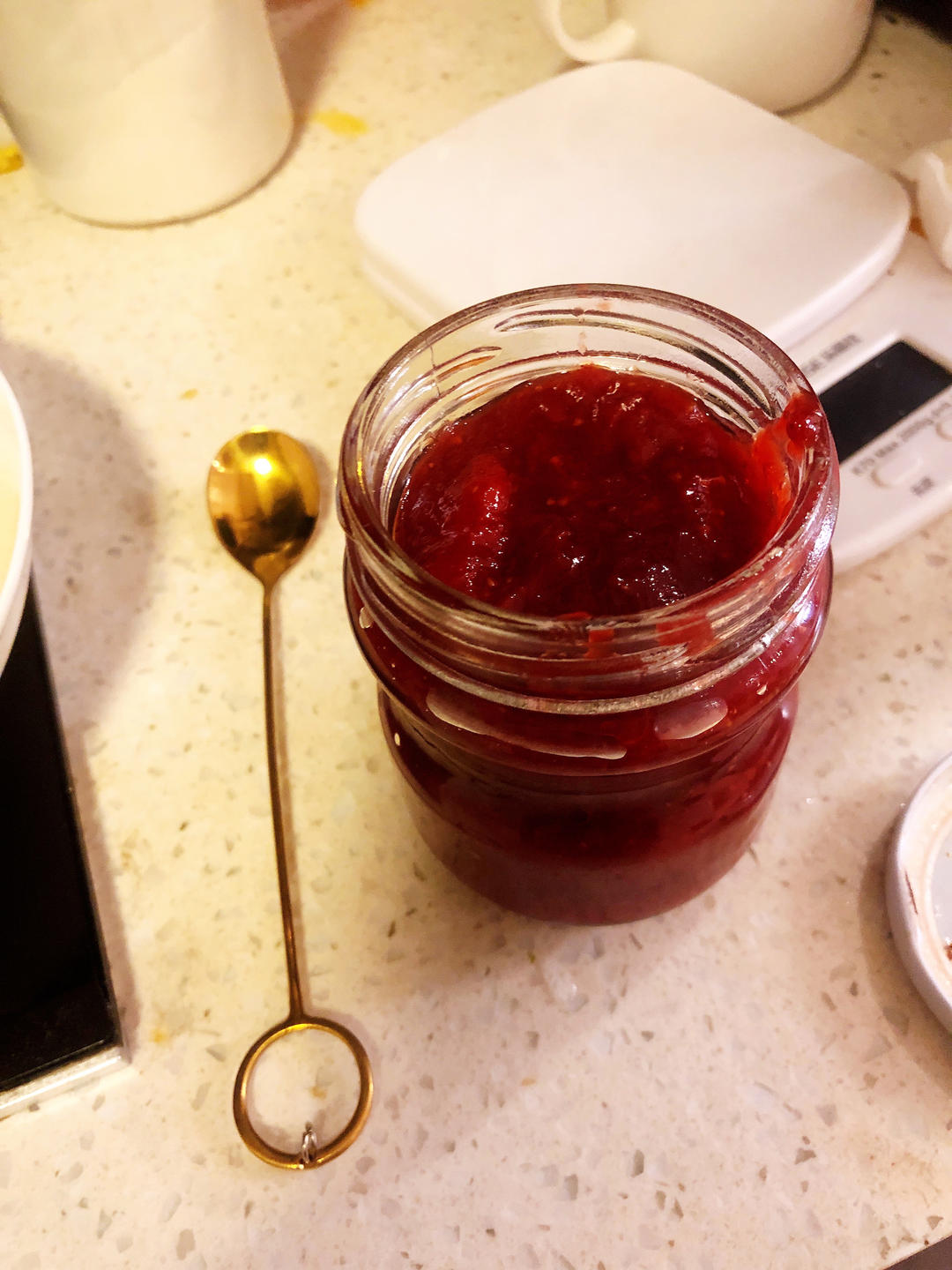 自制草莓酱（孩子爱吃的不得了）