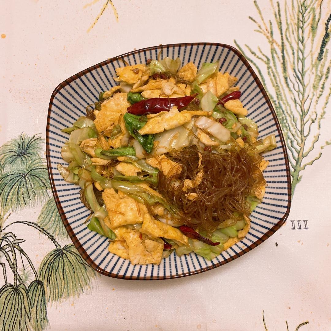包菜粉丝炒鸡蛋