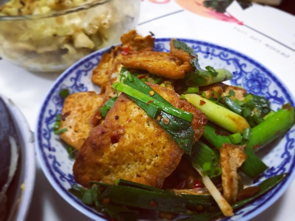 家常二面黄豆腐