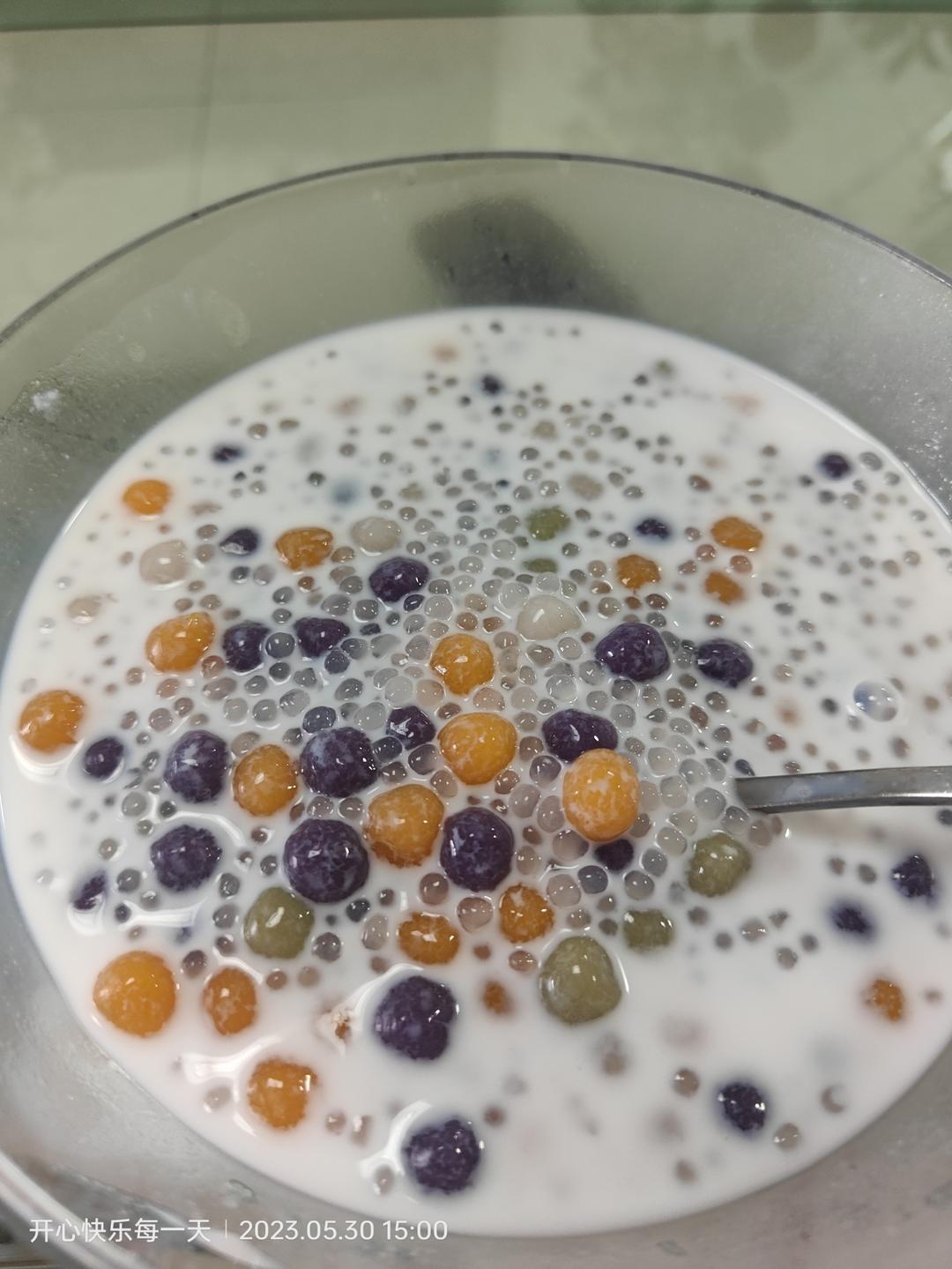 椰汁西米芋圆