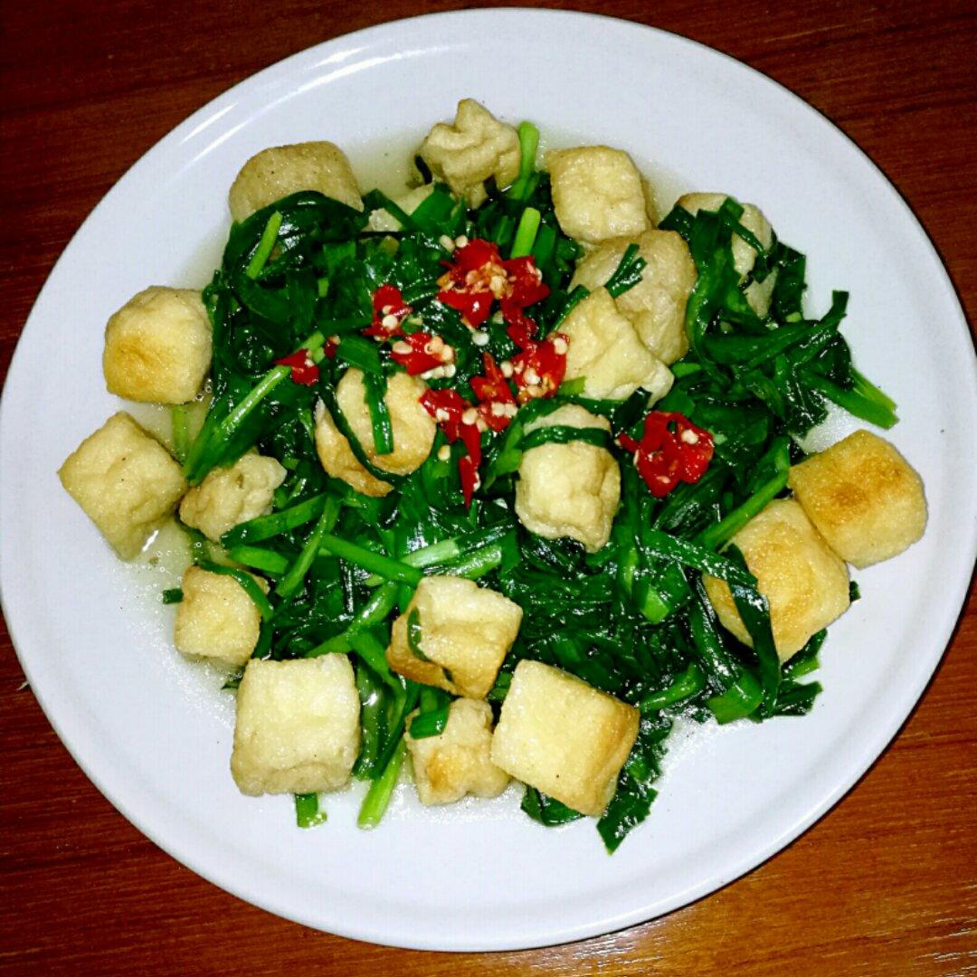 韭菜炒豆腐泡
