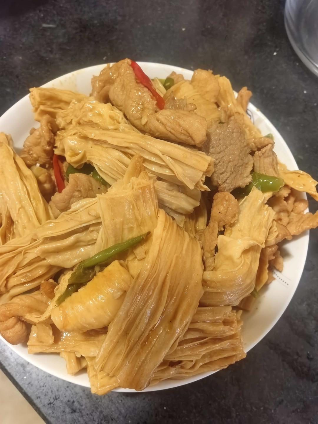 腐竹炒肉