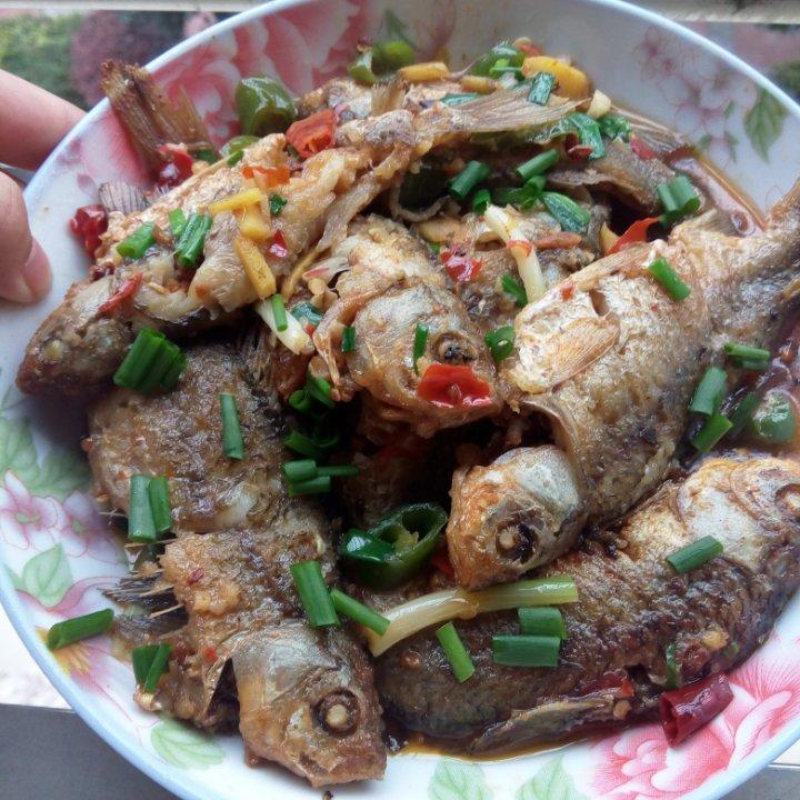 香煎鲫鱼