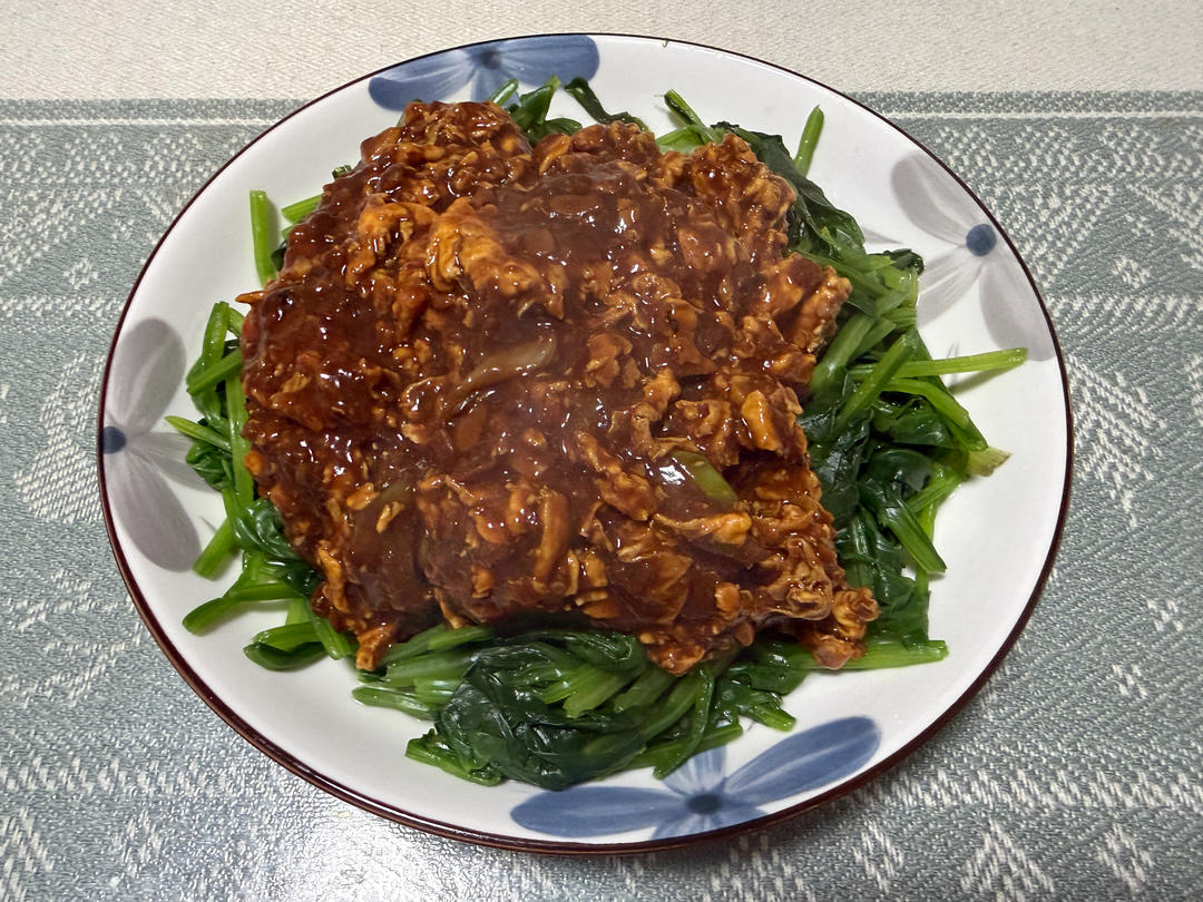 【酱扒菠菜】3块钱能做一大盘！现在吃它最应季，营养快手还下饭~