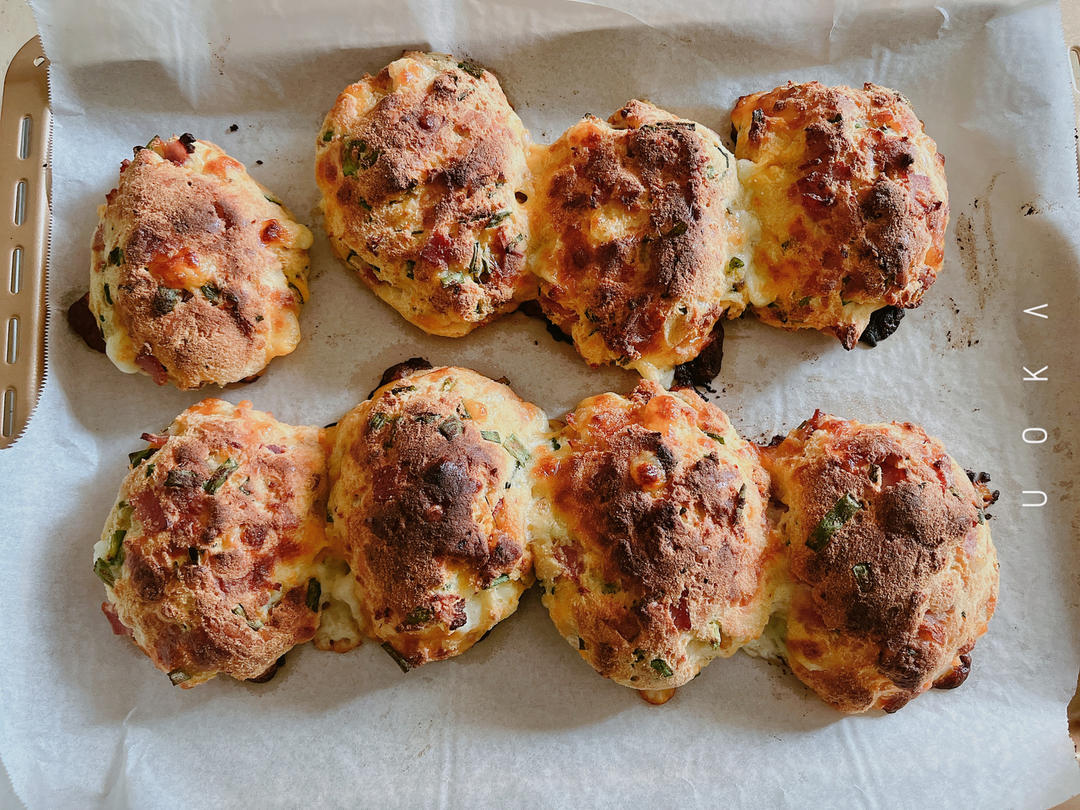 低碳下午茶！（生酮keto）低碳者都吃点啥-低碳生酮葱香培根奶酪餐包！低碳生酮咸味餐包/低碳生酮咸味面包/真-生酮咸味能量包！无糖无面粉！简单快手懒人！