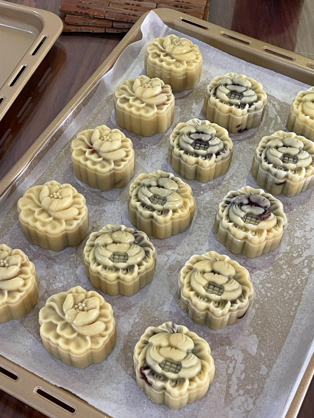 广式莲蓉蛋黄月饼/久吃不厌的经典组合