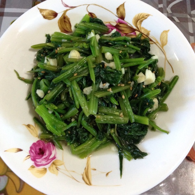 凉拌菠菜