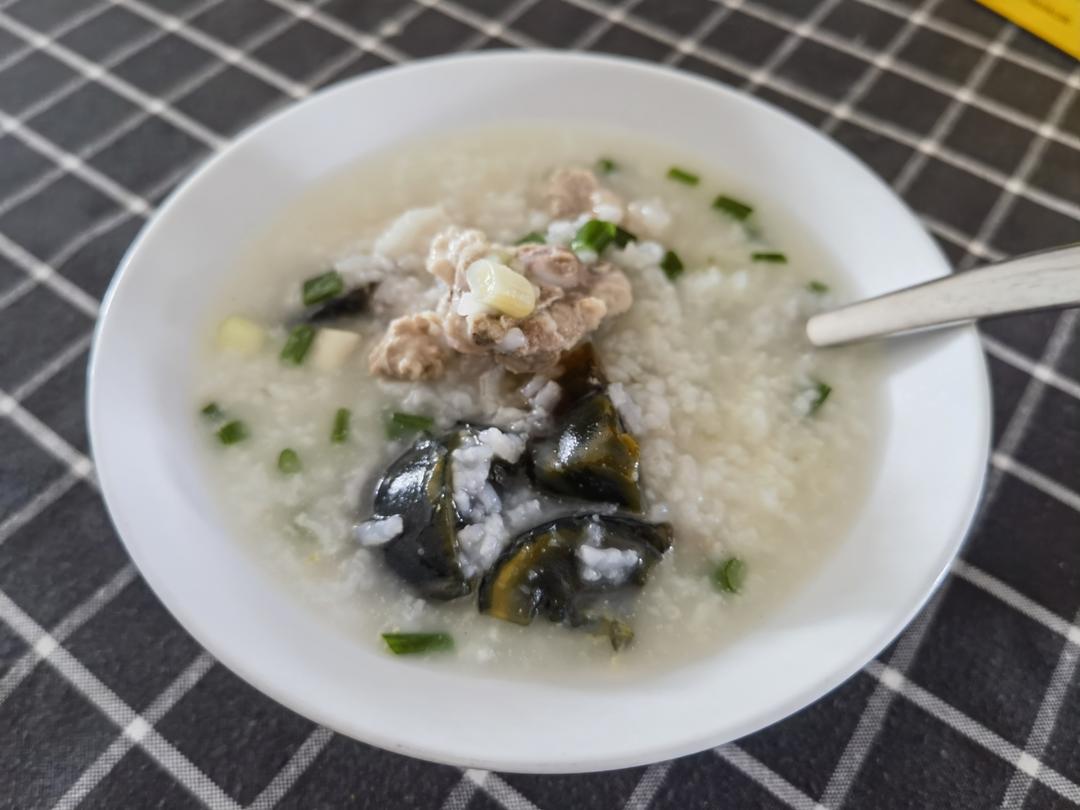 皮蛋排骨粥