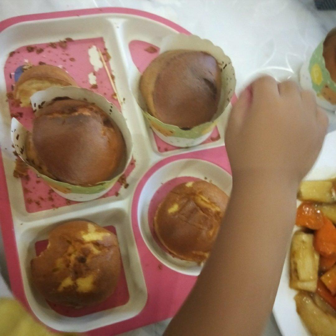 纸杯蛋糕 8寸戚风蛋糕的量