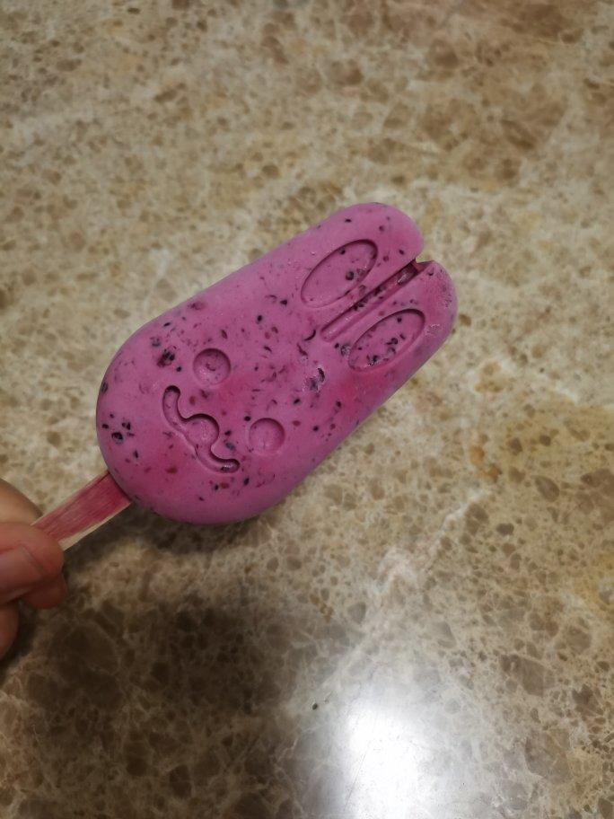 蓝莓酸奶冰淇淋