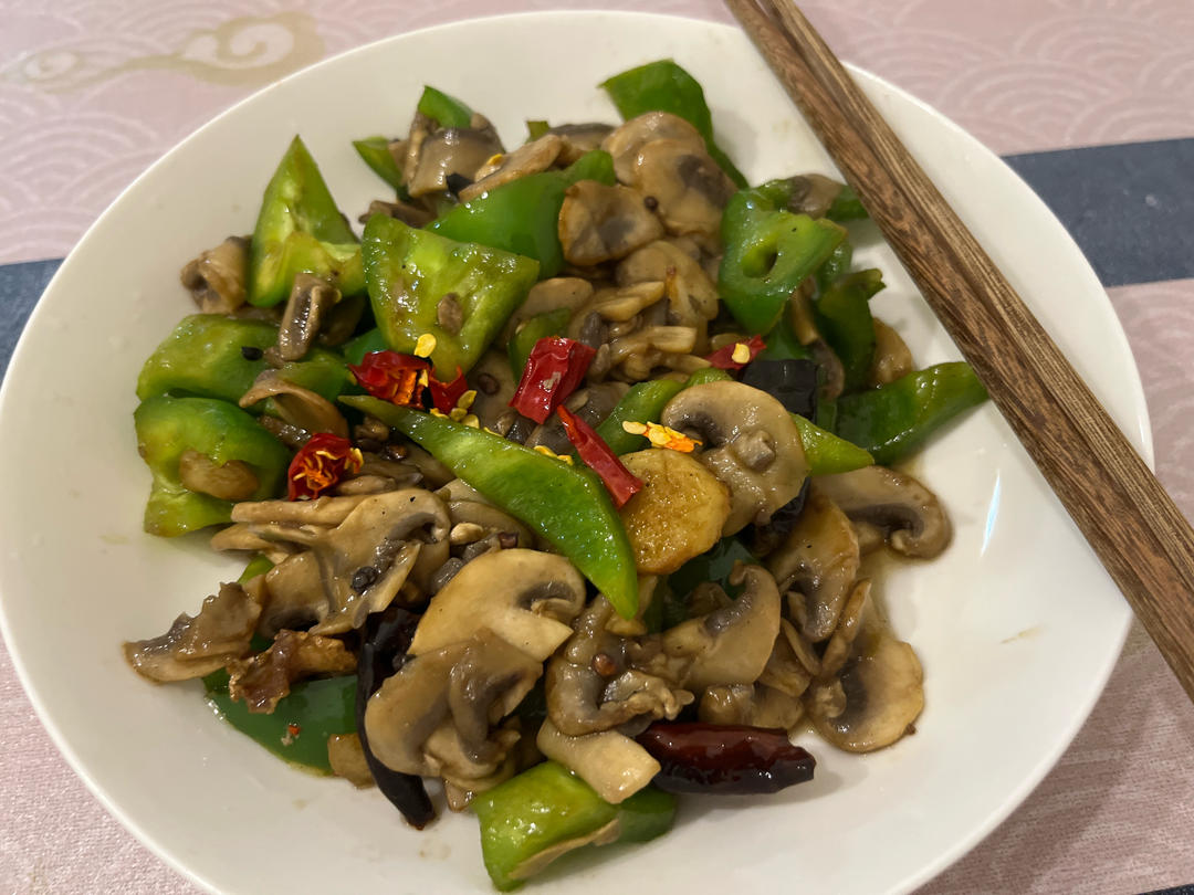 素炒鲜口蘑（白蘑菇），快手家常菜