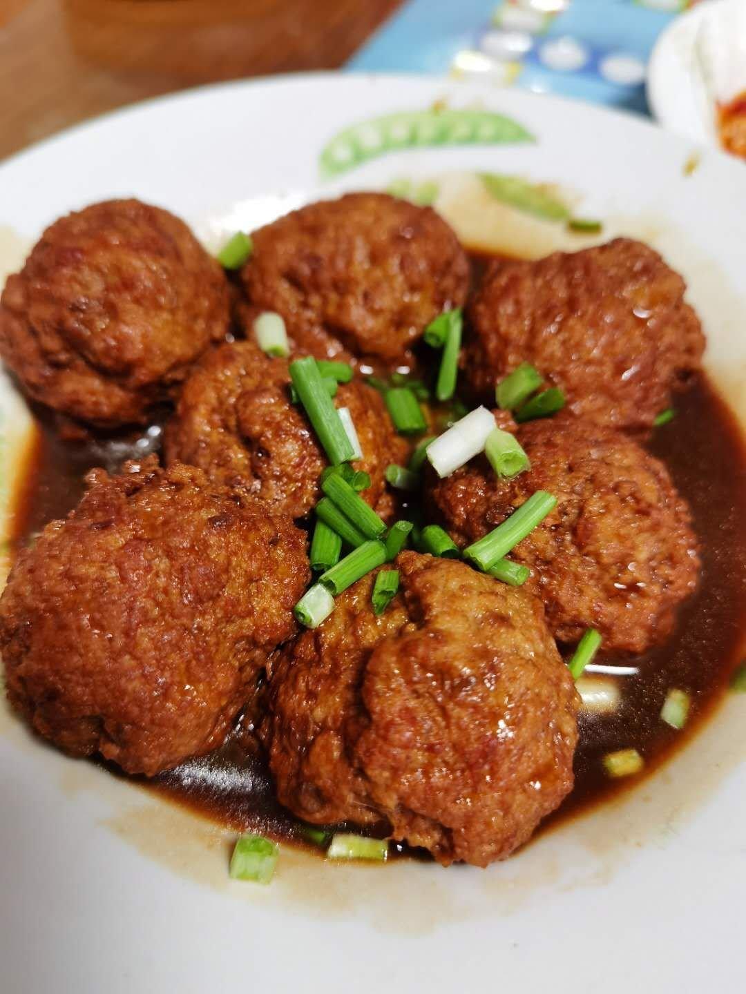 红烧狮子头四喜丸子