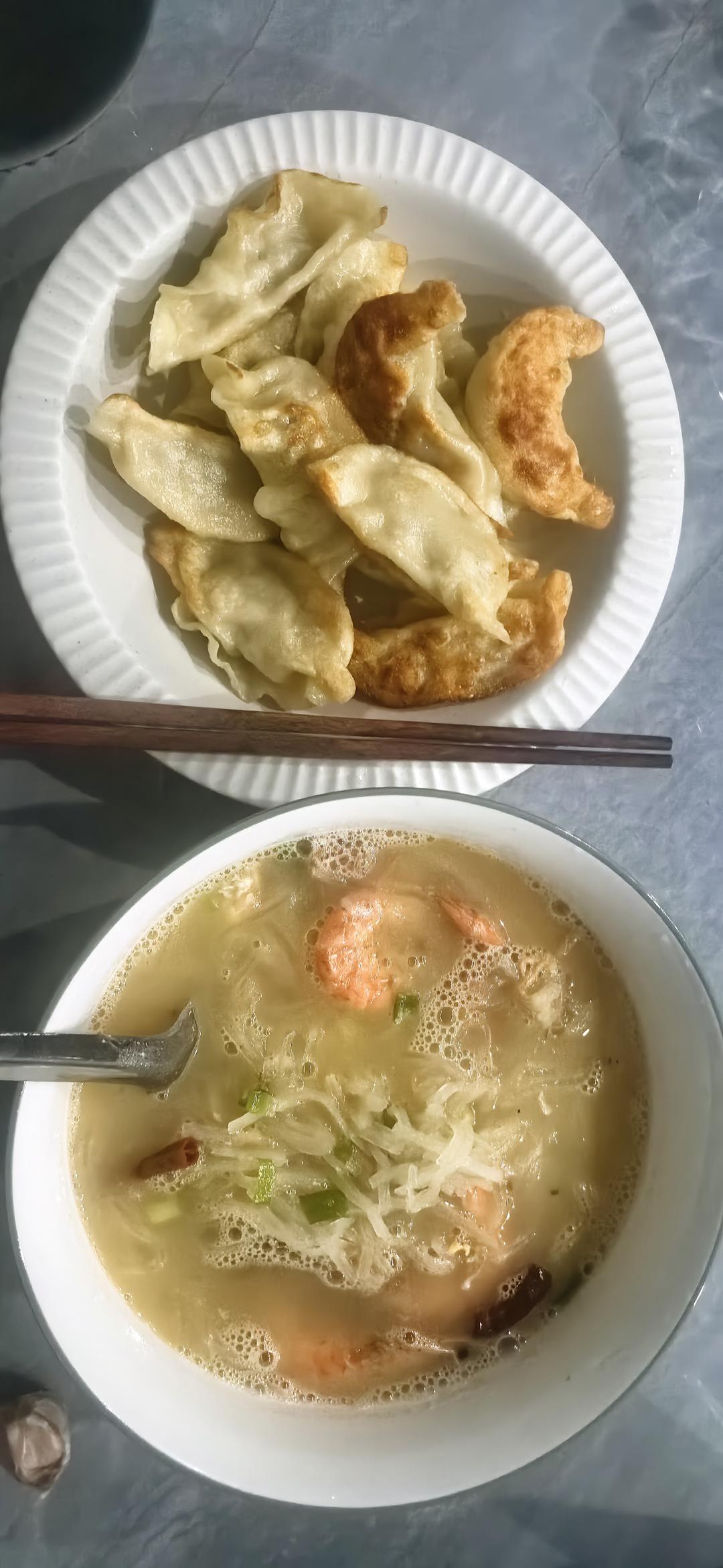 奶白鲜香的萝卜丝煎蛋汤