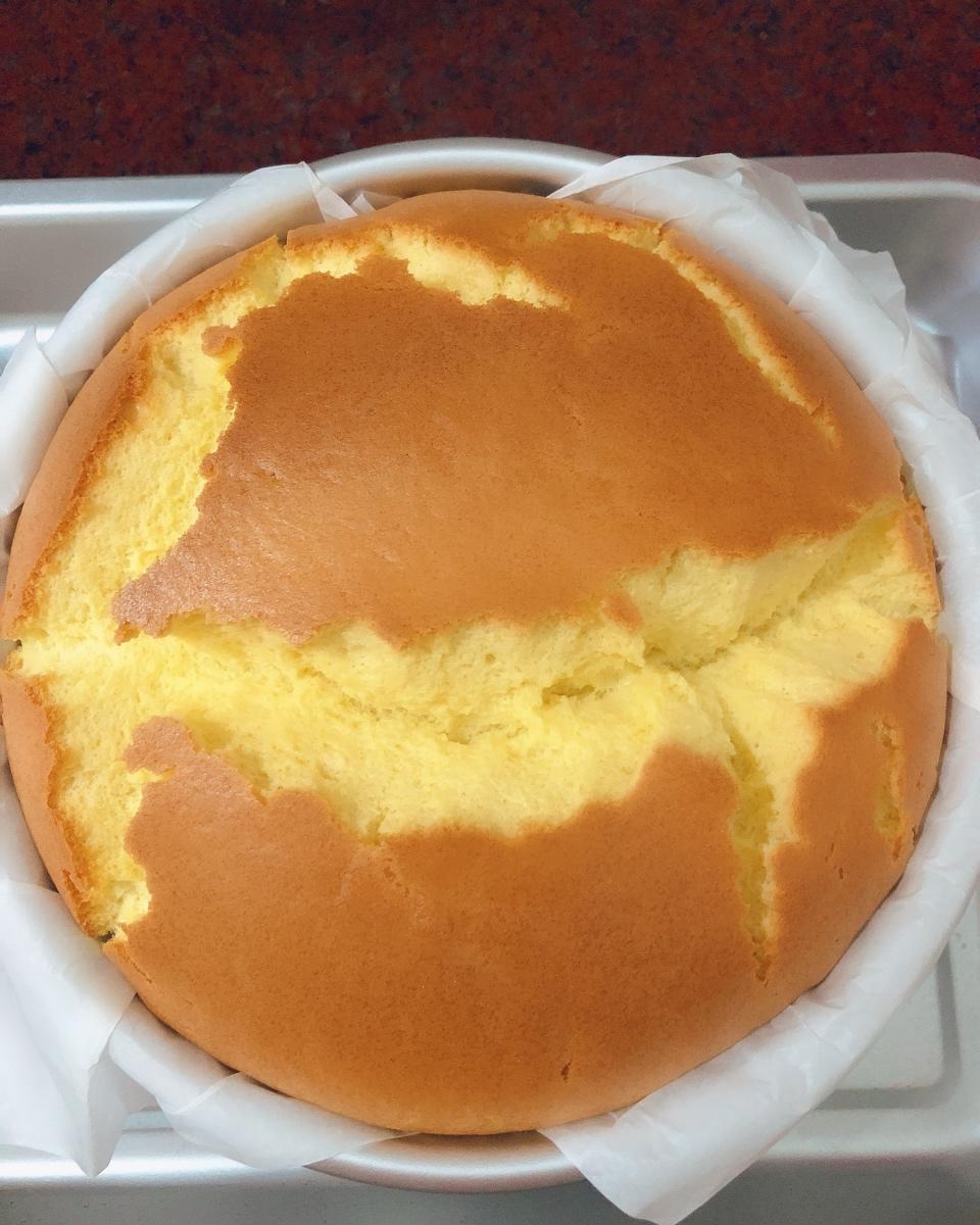 烤箱做蛋糕（戚风蛋糕的做法）