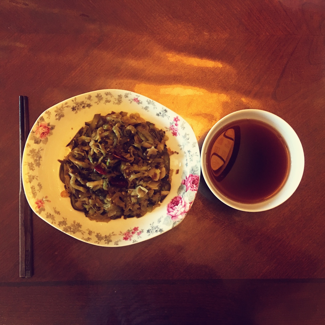 清爽少油又入味的家常炒茄子