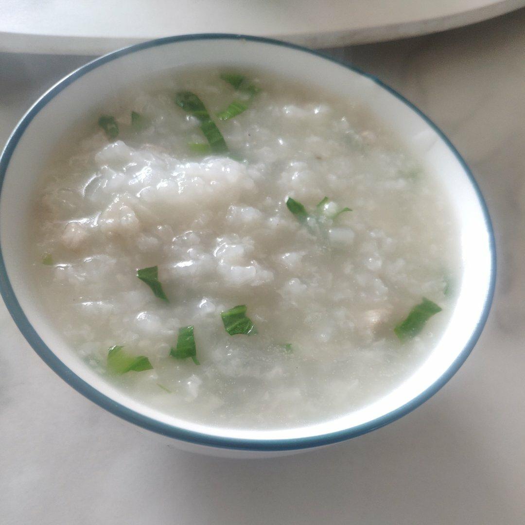 今日食谱：白萝卜瘦肉粥