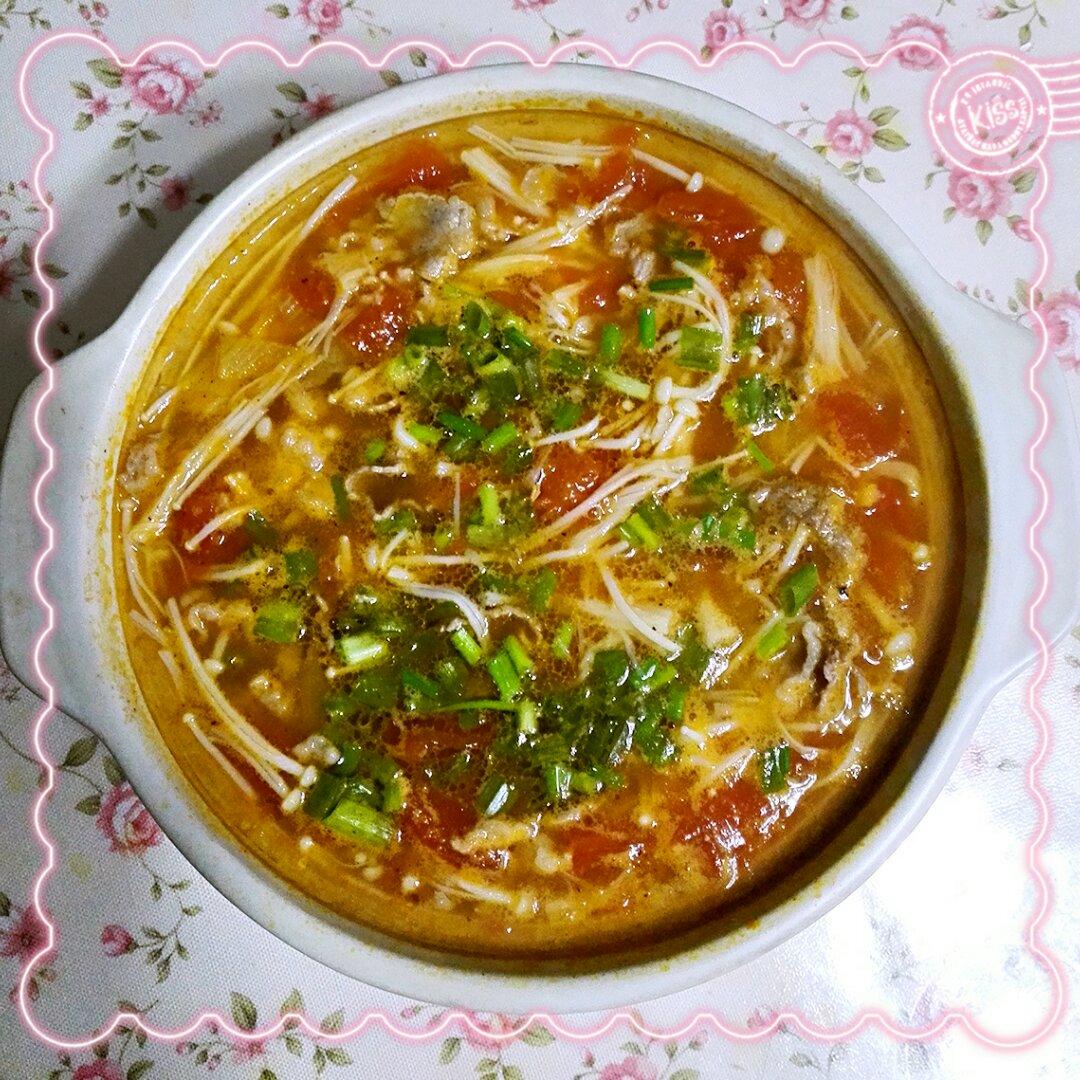 金针菇肥牛番茄锅