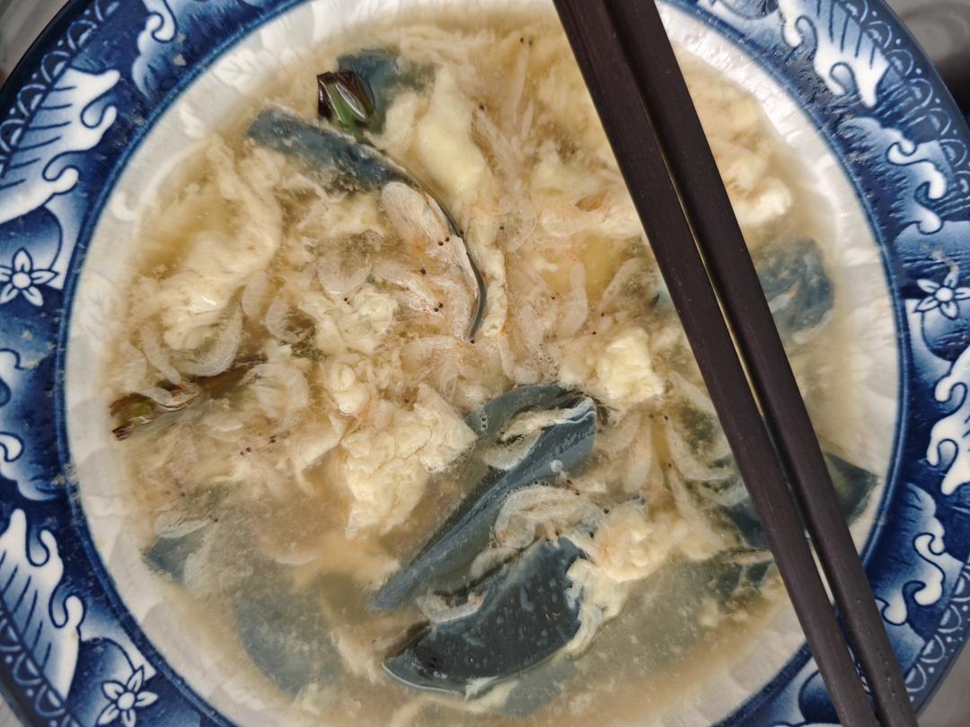皮蛋肠鸡蛋汤
