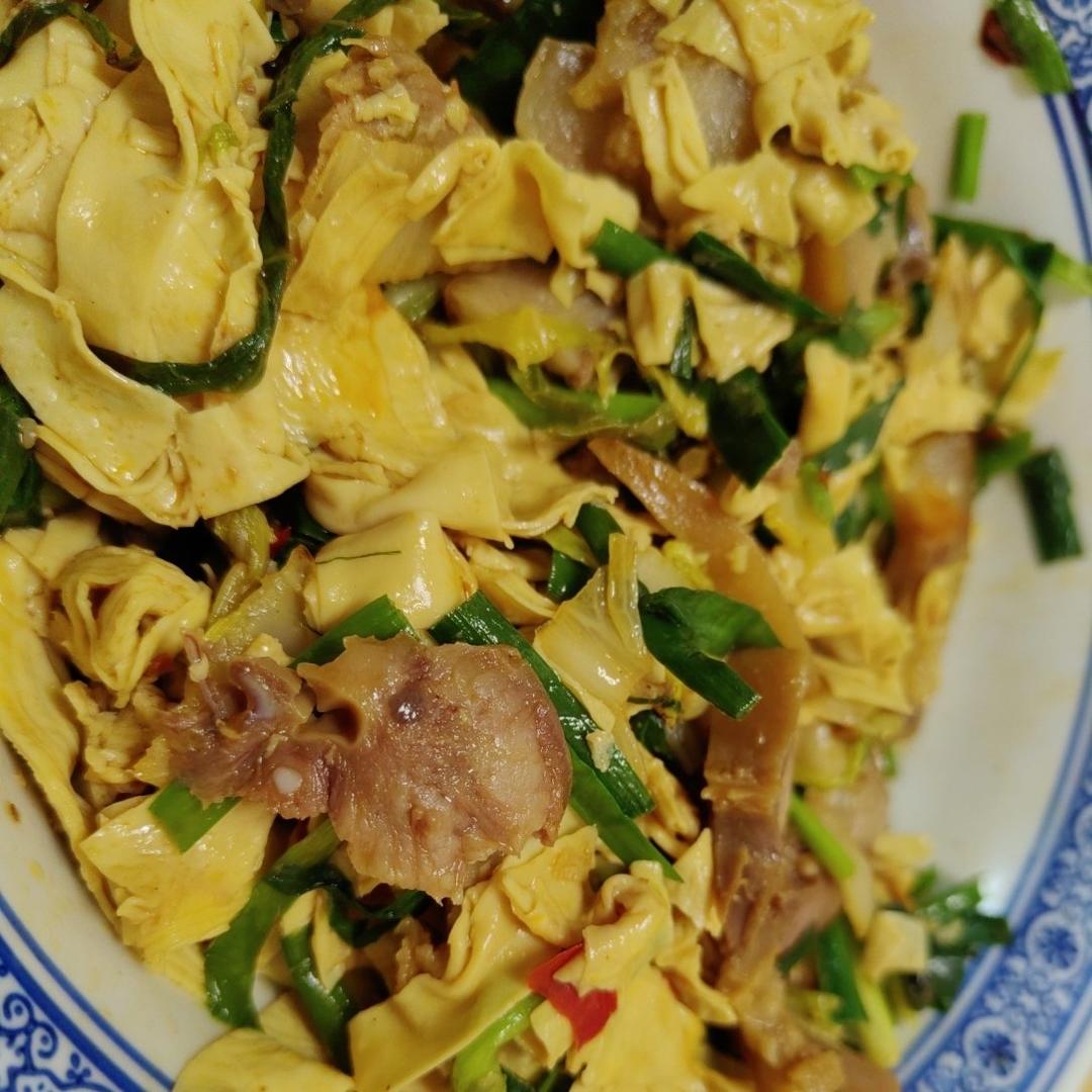 豆皮炒金针菇