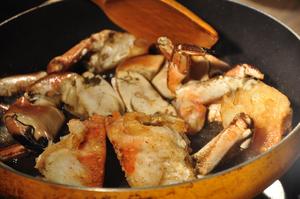 【变厨神】地道新加坡风味大餐 辣椒螃蟹的做法 步骤9