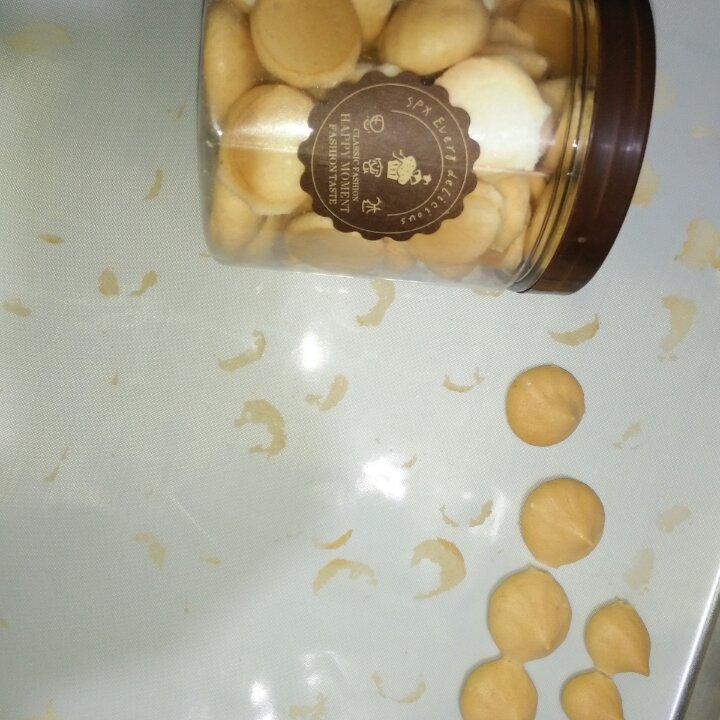 蛋白糖（烤箱做蛋白糖）