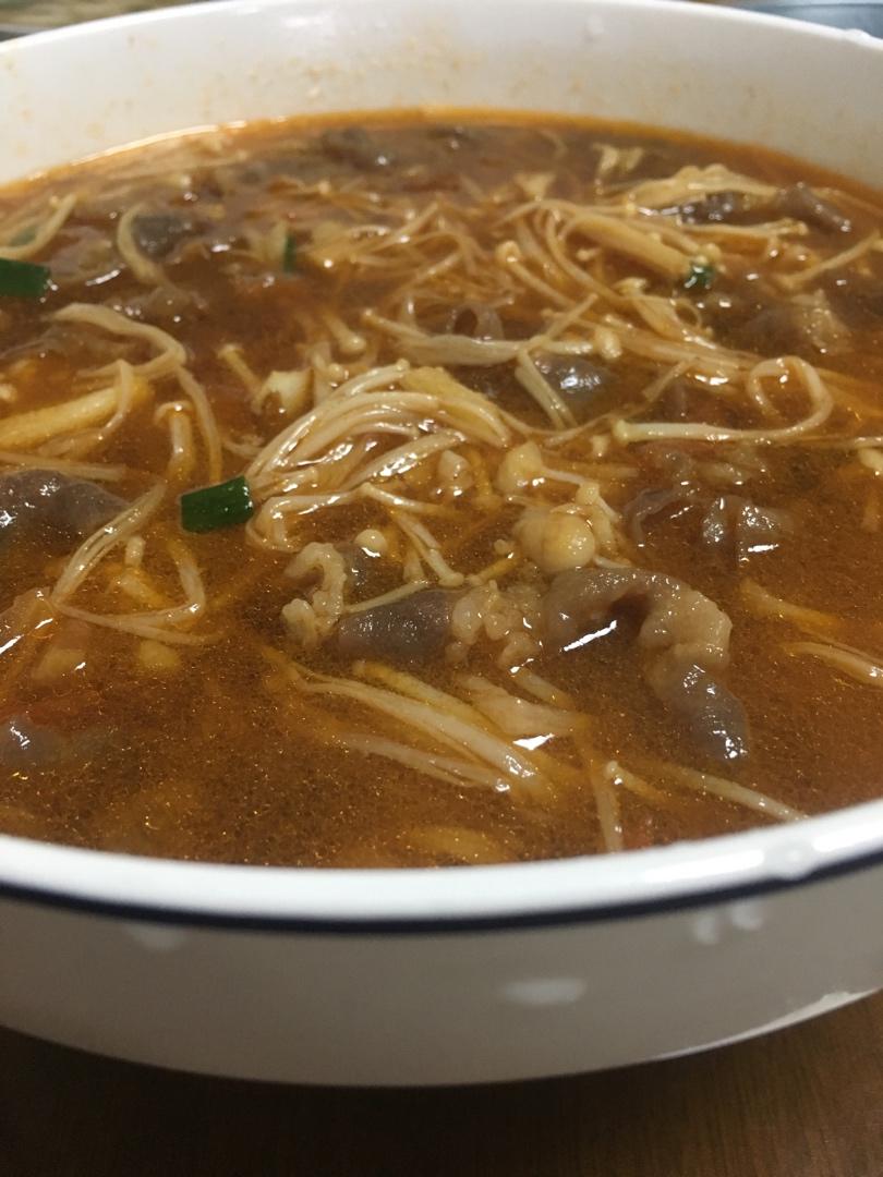 番茄金针菇肥牛