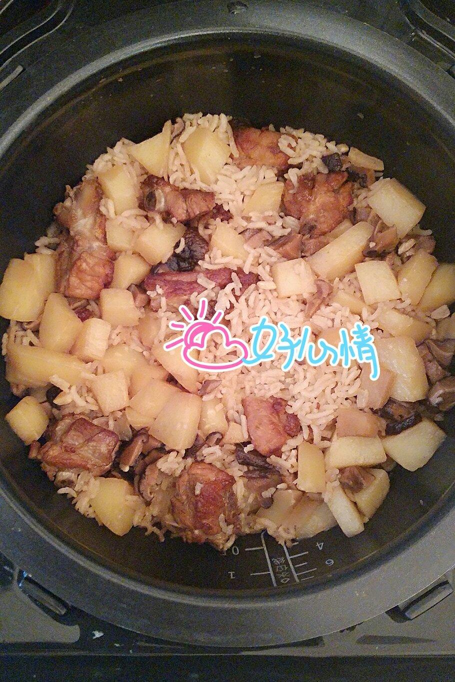 喷香排骨焖饭（爆好吃）