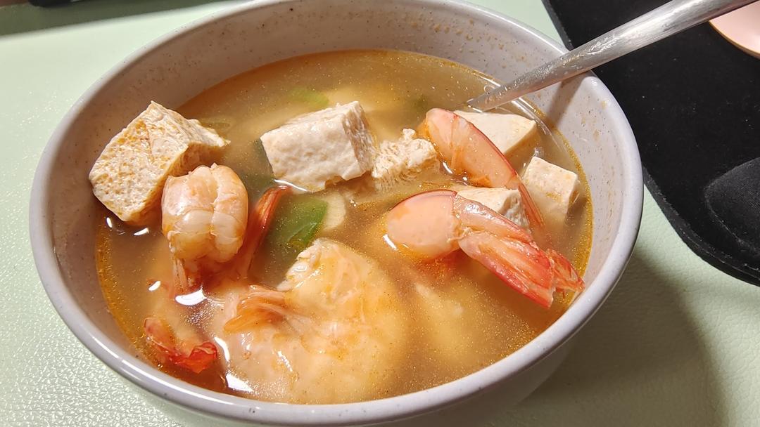 鲜虾豆腐汤