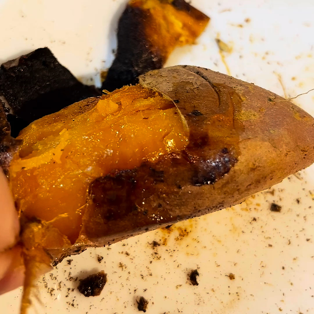 【糯唧唧的烤红薯】糖油四溢皮肉分离外糯里嫩吸溜着吃！
