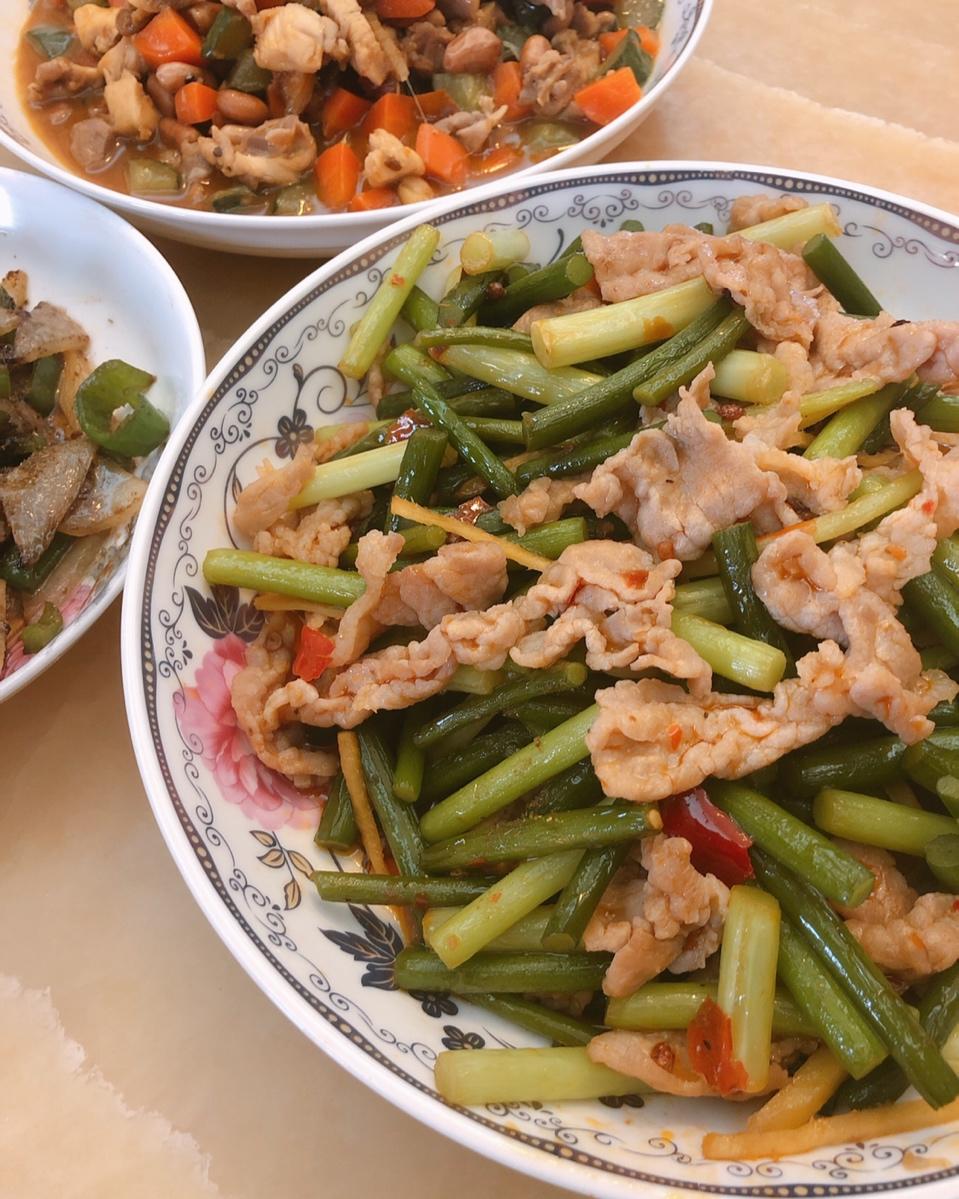 蒜薹炒肉丝
