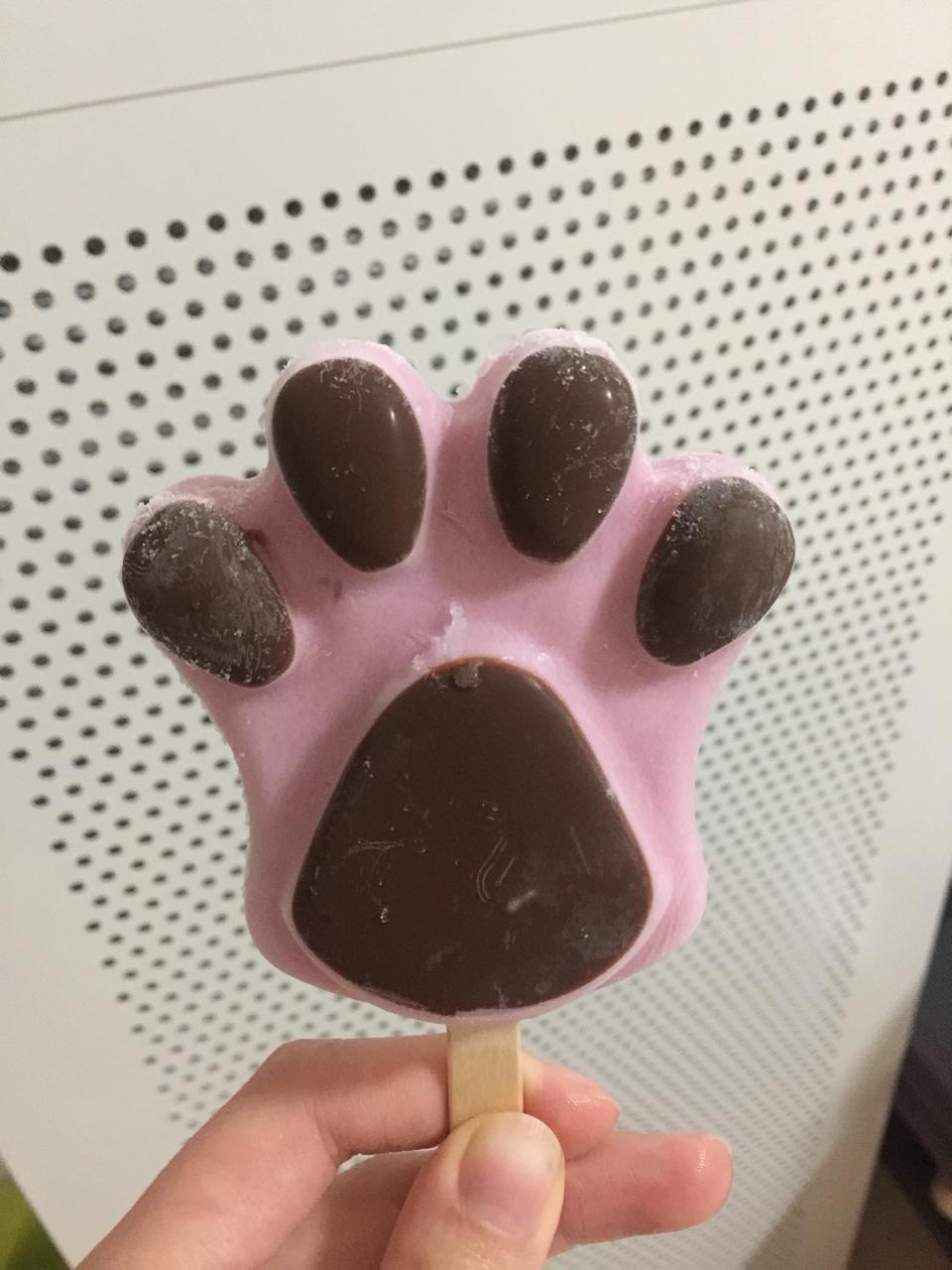 成三块和毛脑袋做的熊爪雪糕