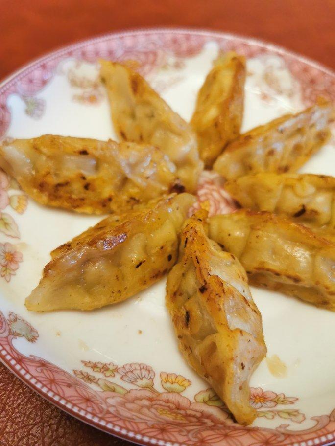 最简单的煎饺做法