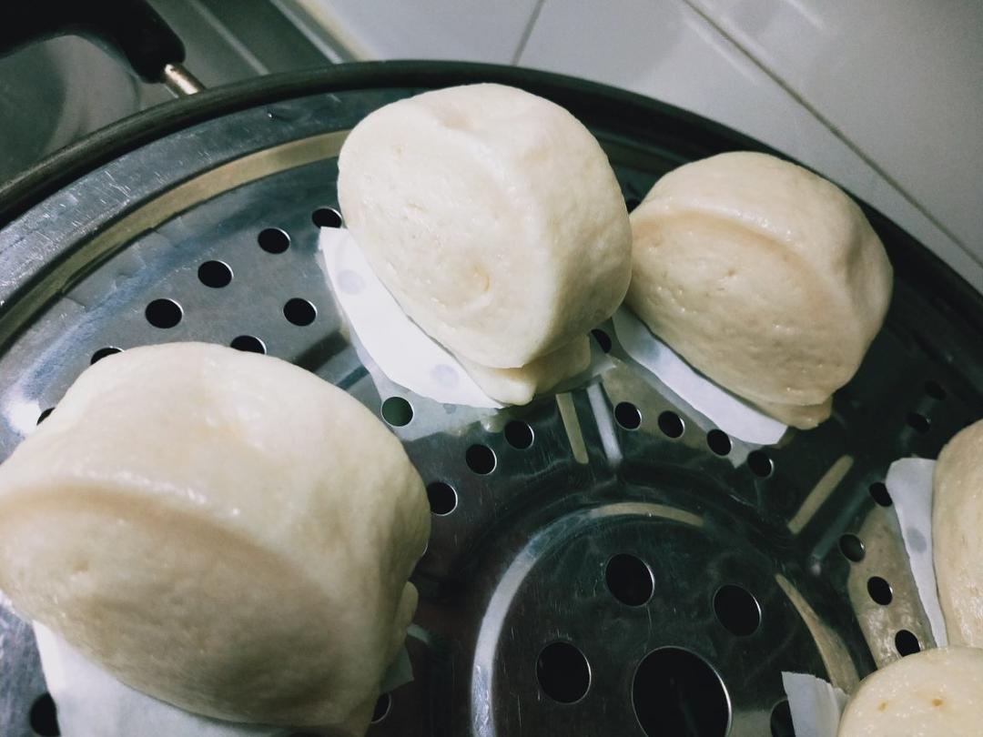 刀切奶香甜馒头