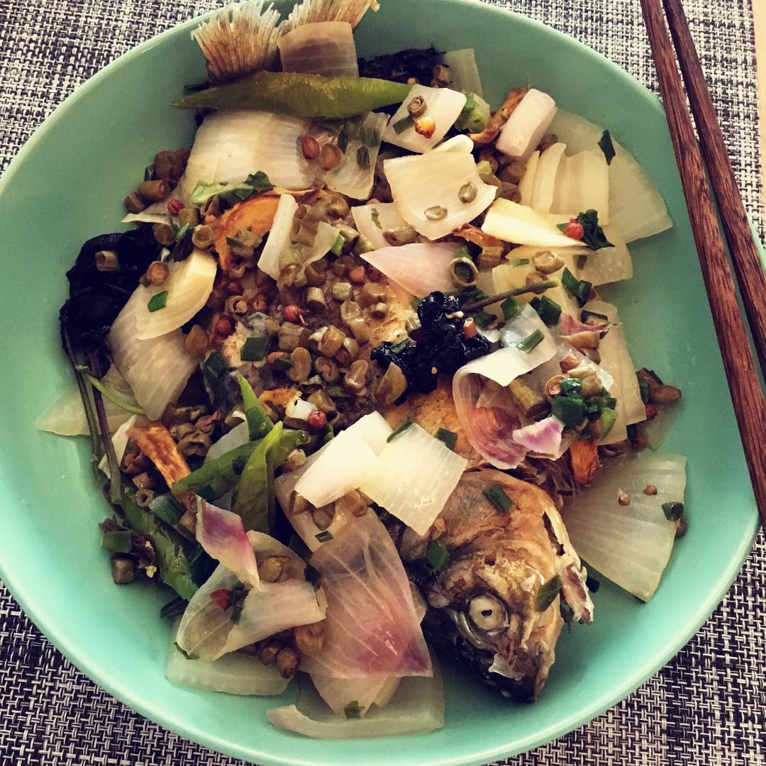 家传煎鲫鱼