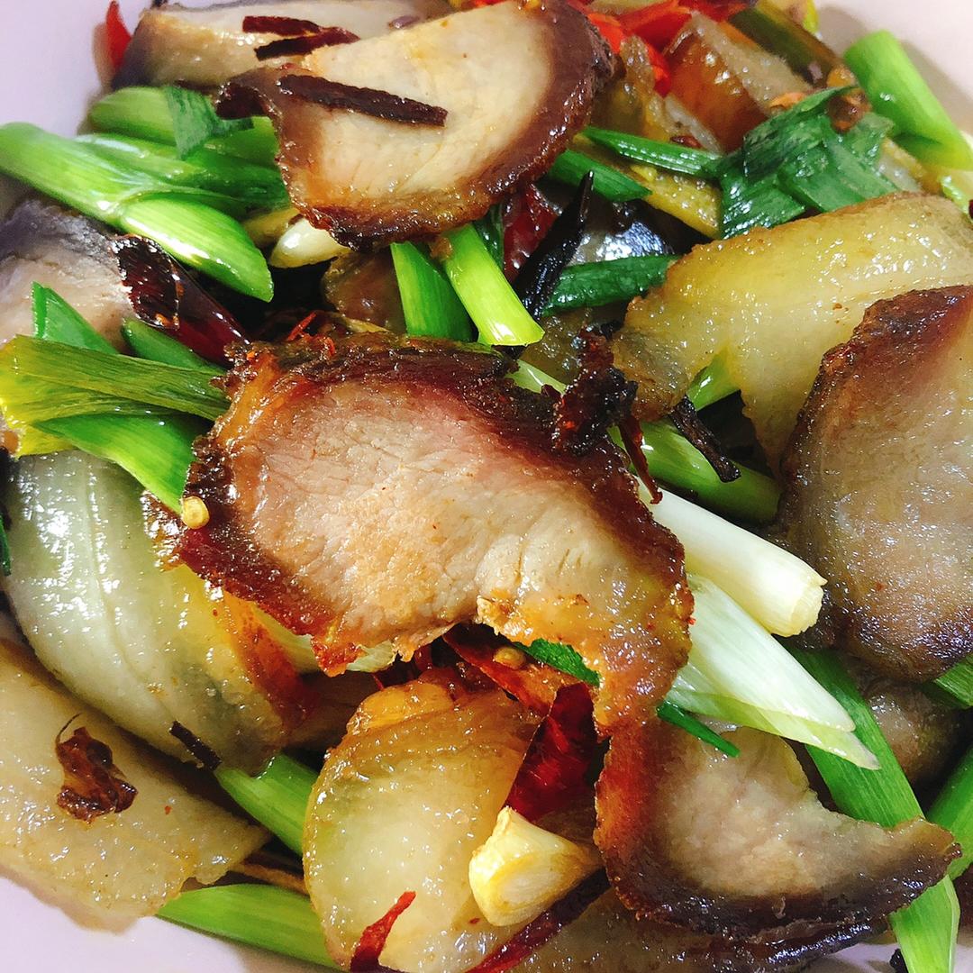 蒜苗炒腊肉
