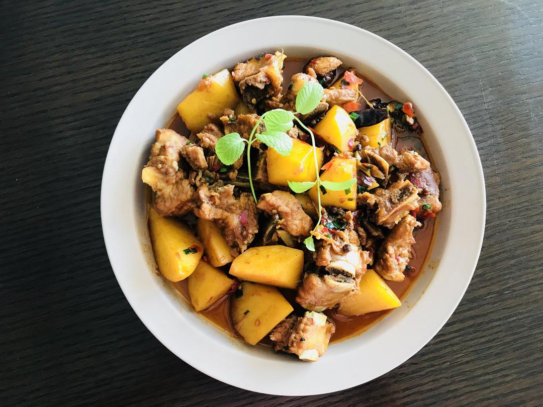 土豆炖排骨