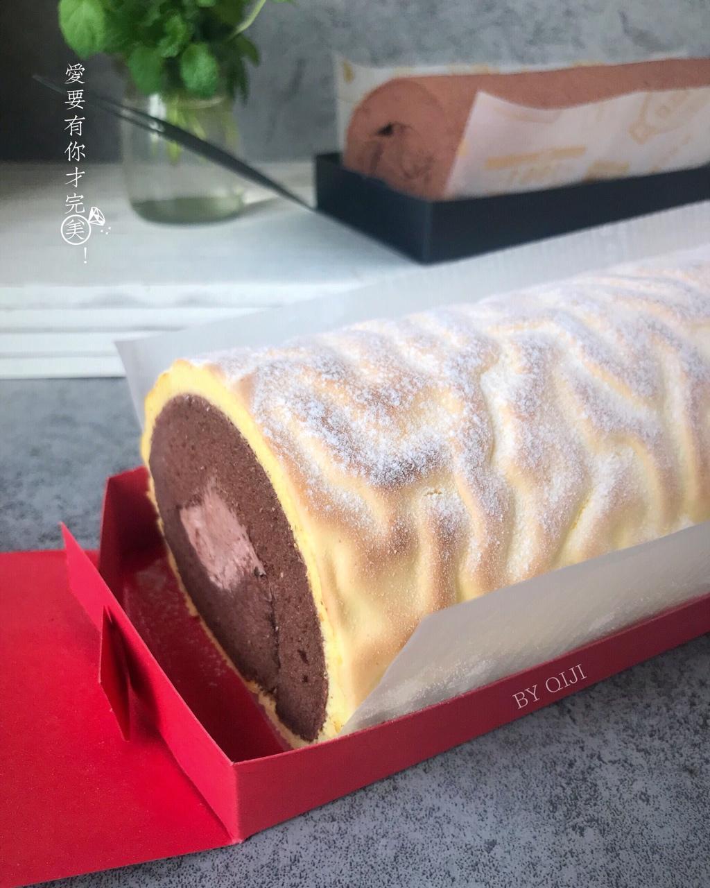 可可波点蛋糕卷