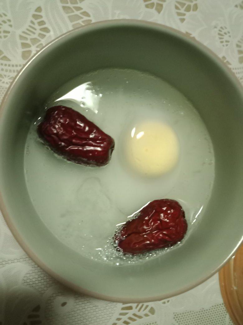 冰糖炖鹅蛋
