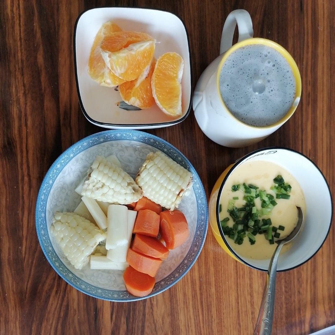 黑芝麻豆浆+蒸食物套餐+橙子