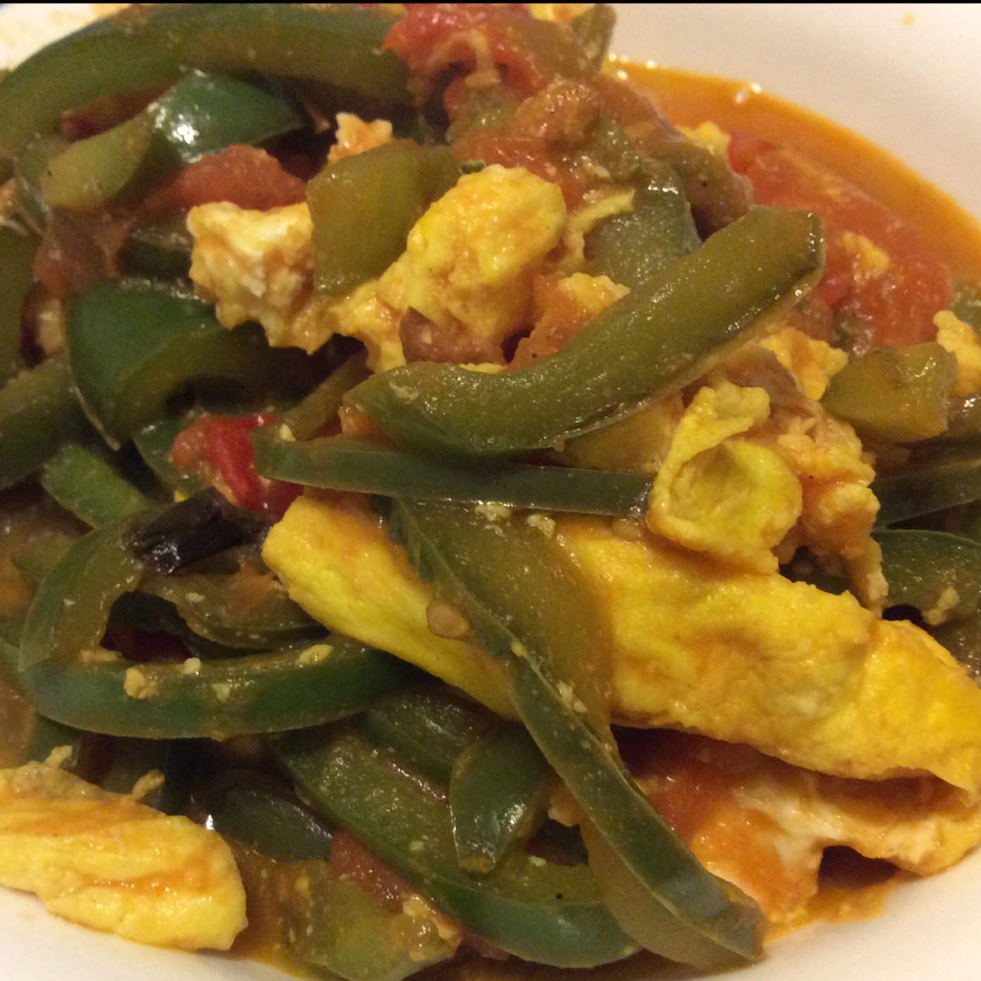 西红柿青椒炒鸡蛋