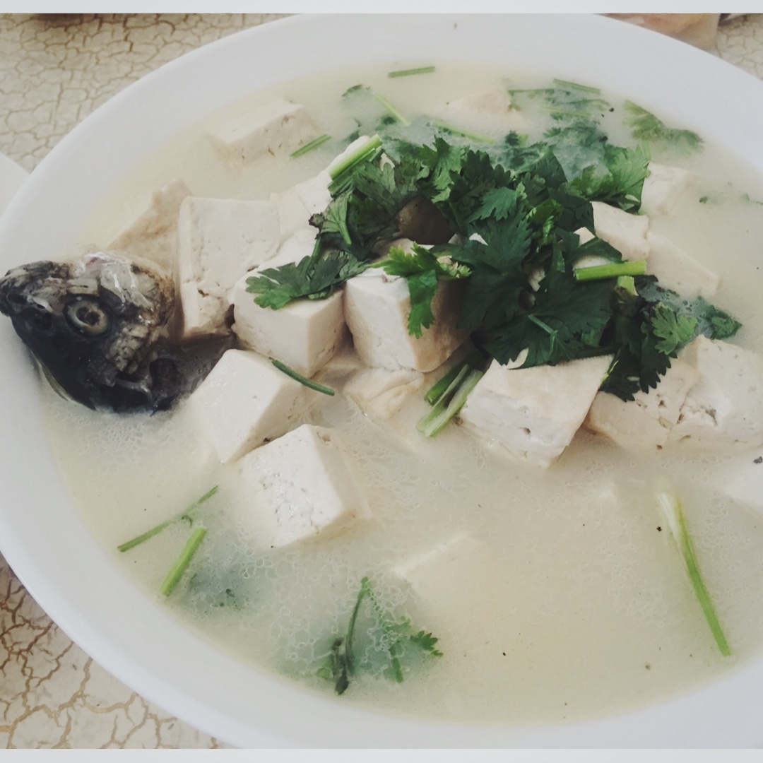 鲫鱼豆腐汤