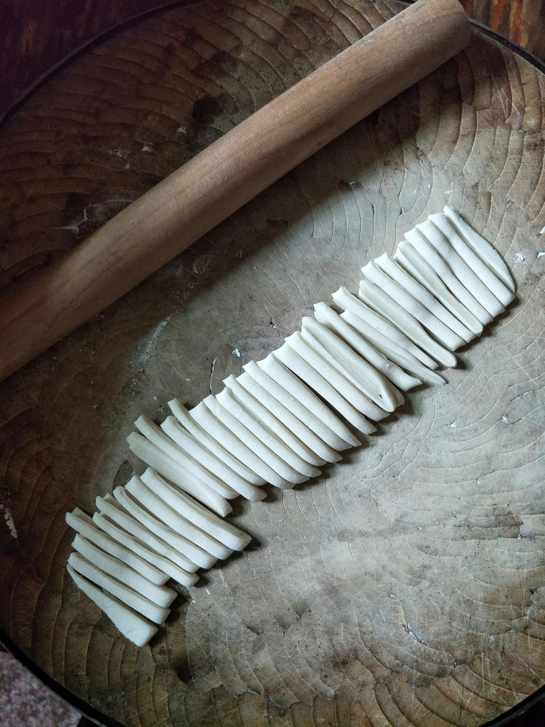 快手纯手工擀面条