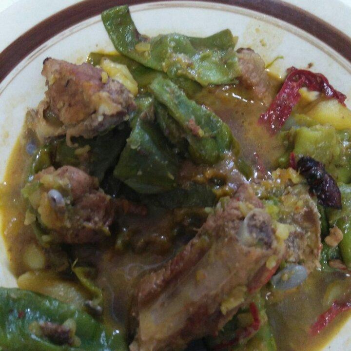 红烧排骨炖豆角土豆