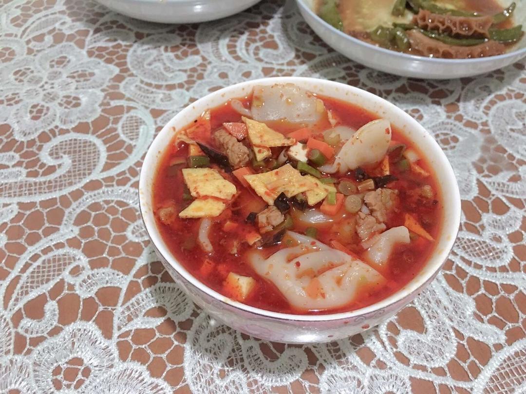 省时又便捷，没人能抗拒这碗酸汤水饺！🥟