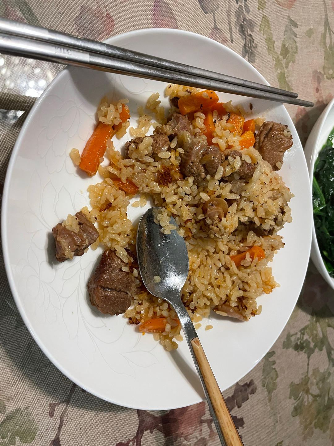 新疆羊肉抓饭（不糊底电饭煲版）