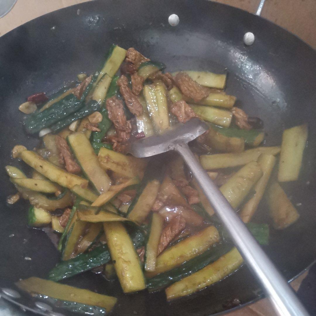 脆黄瓜炒肉