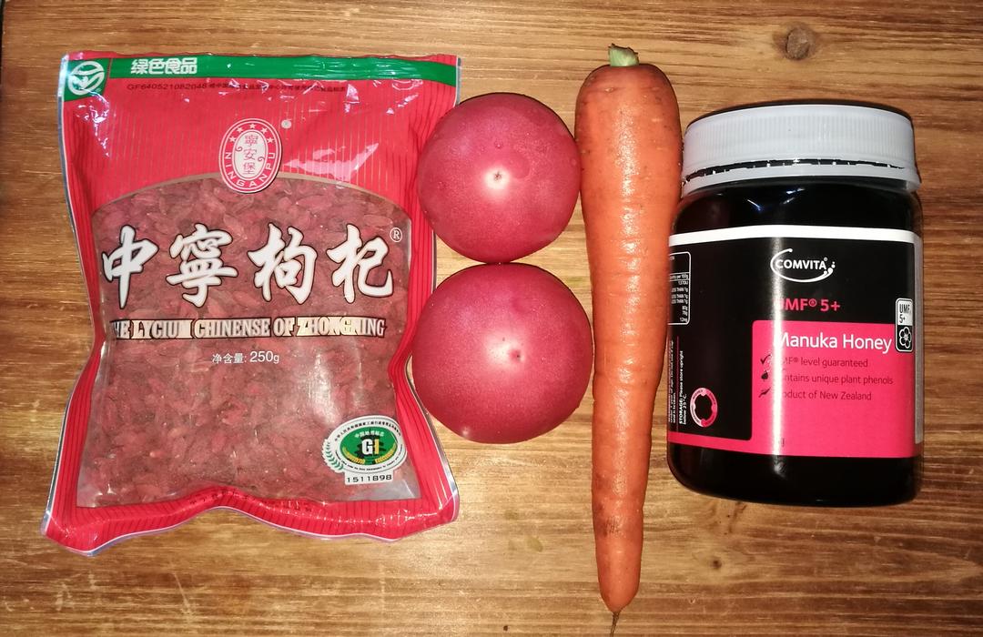 Copenhagen Smoothie D3B. 哥本哈根 3日轻断食果昔 番茄胡萝卜枸杞蜂蜜 第3天早餐的做法 步骤1