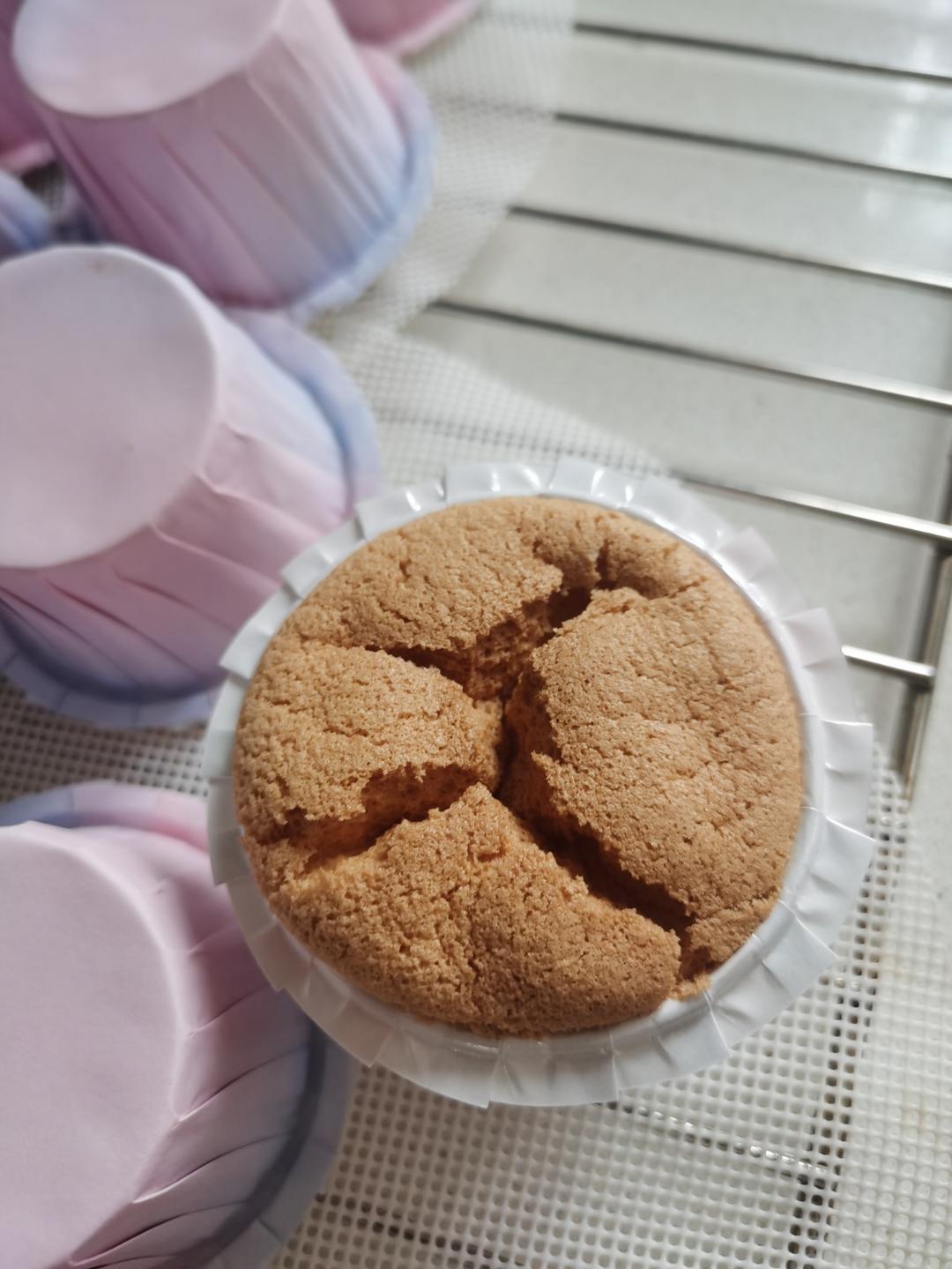 纸杯蛋糕 8寸戚风蛋糕的量